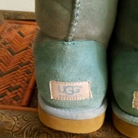 Ugg Boots - Picture 4 of 6